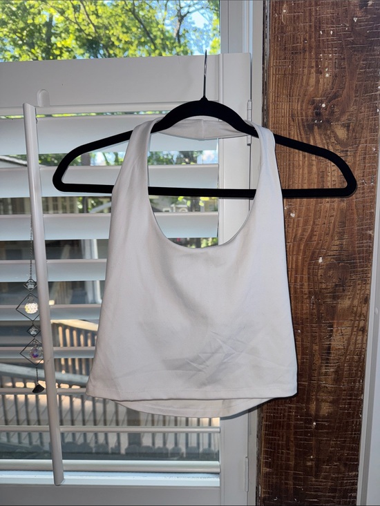 H&M Tops - Women’s White Scoop Neck Tank Top